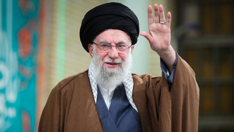 موافقت رهبر انقلاب با عفو و تخفیف مجازات بیش از دو هزار محکوم