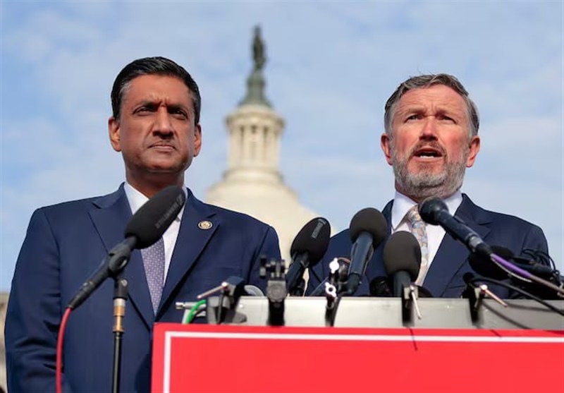 نماینده آمریکایی: رسوایی اپستین می‌تواند به سلطنت بریتانیا پایان دهد