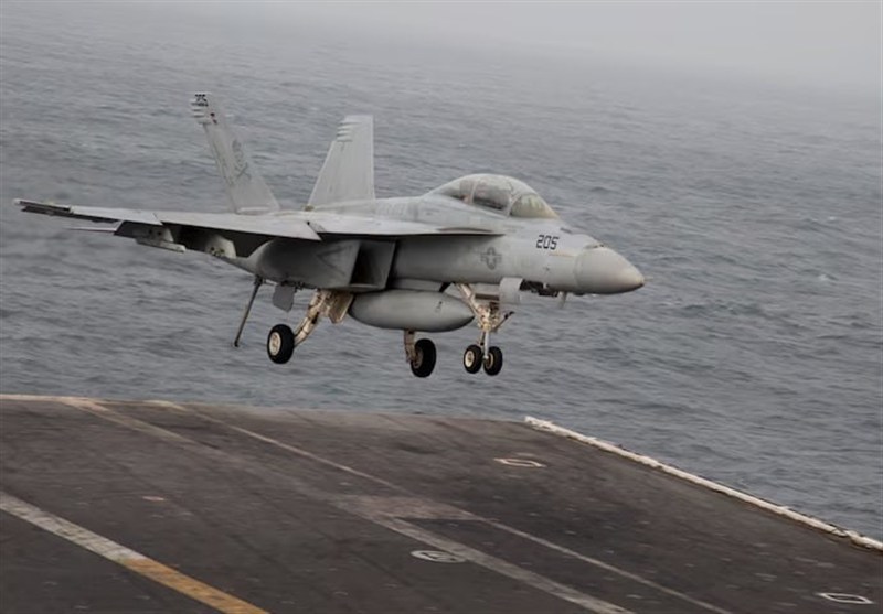 سقوط جنگنده و بالگرد آمریکا در دریای جنوبی چین