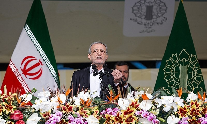 پزشکیان: با صلابت از چالش‌های پیش رو عبور خواهیم کرد